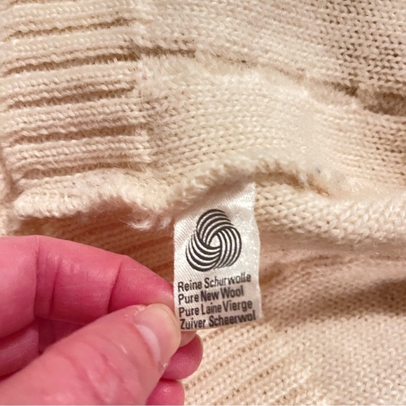 Achalm Strick German Virgin Wool Y2K Cardigan Cream Cable Knit Size Small - Picture 11 of 12